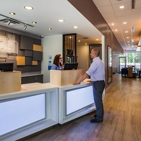 Holiday Inn Express Queensbury-Lake George Area By Ihg Buitenkant foto