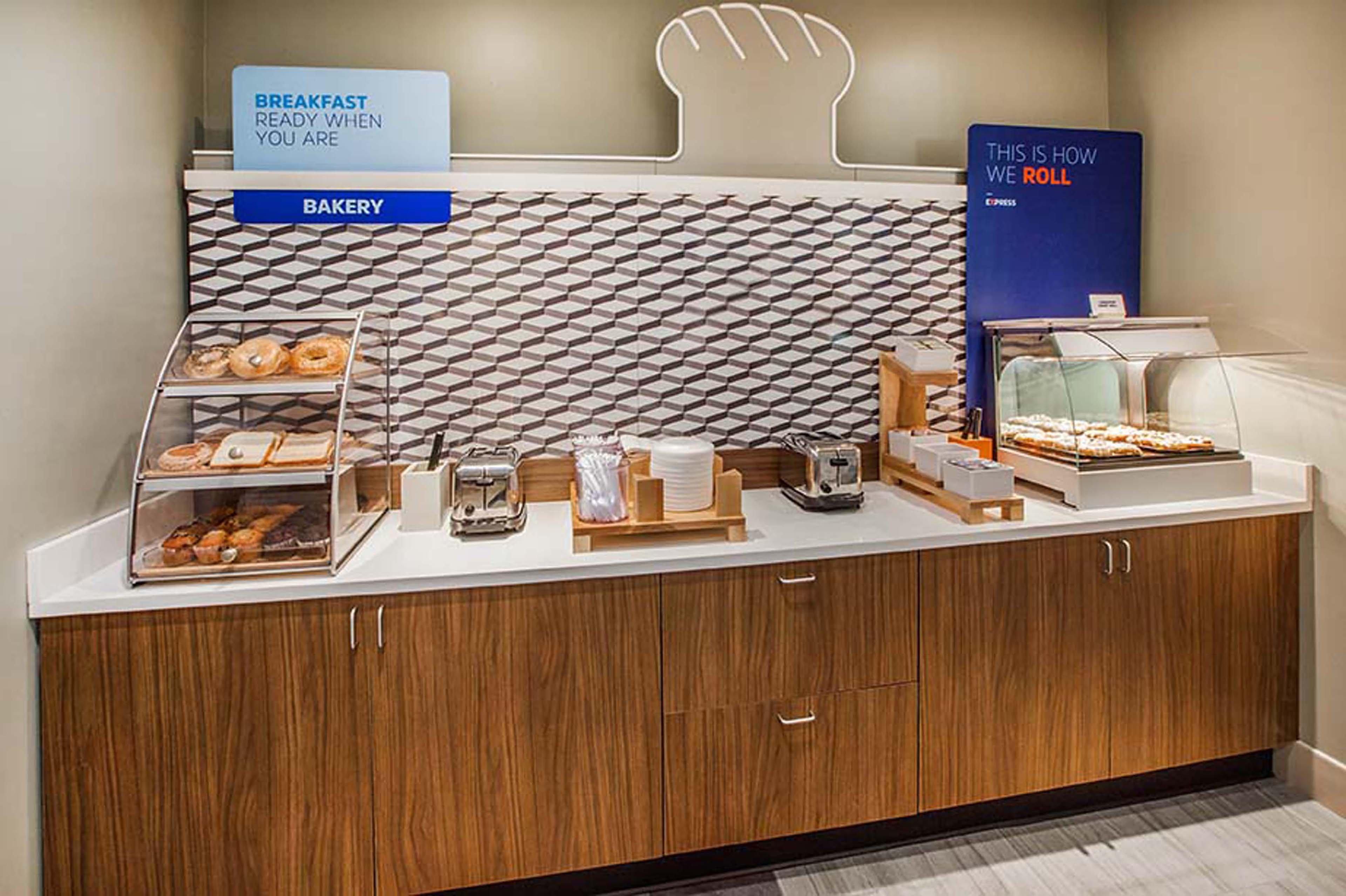 Holiday Inn Express Queensbury-Lake George Area By Ihg Buitenkant foto
