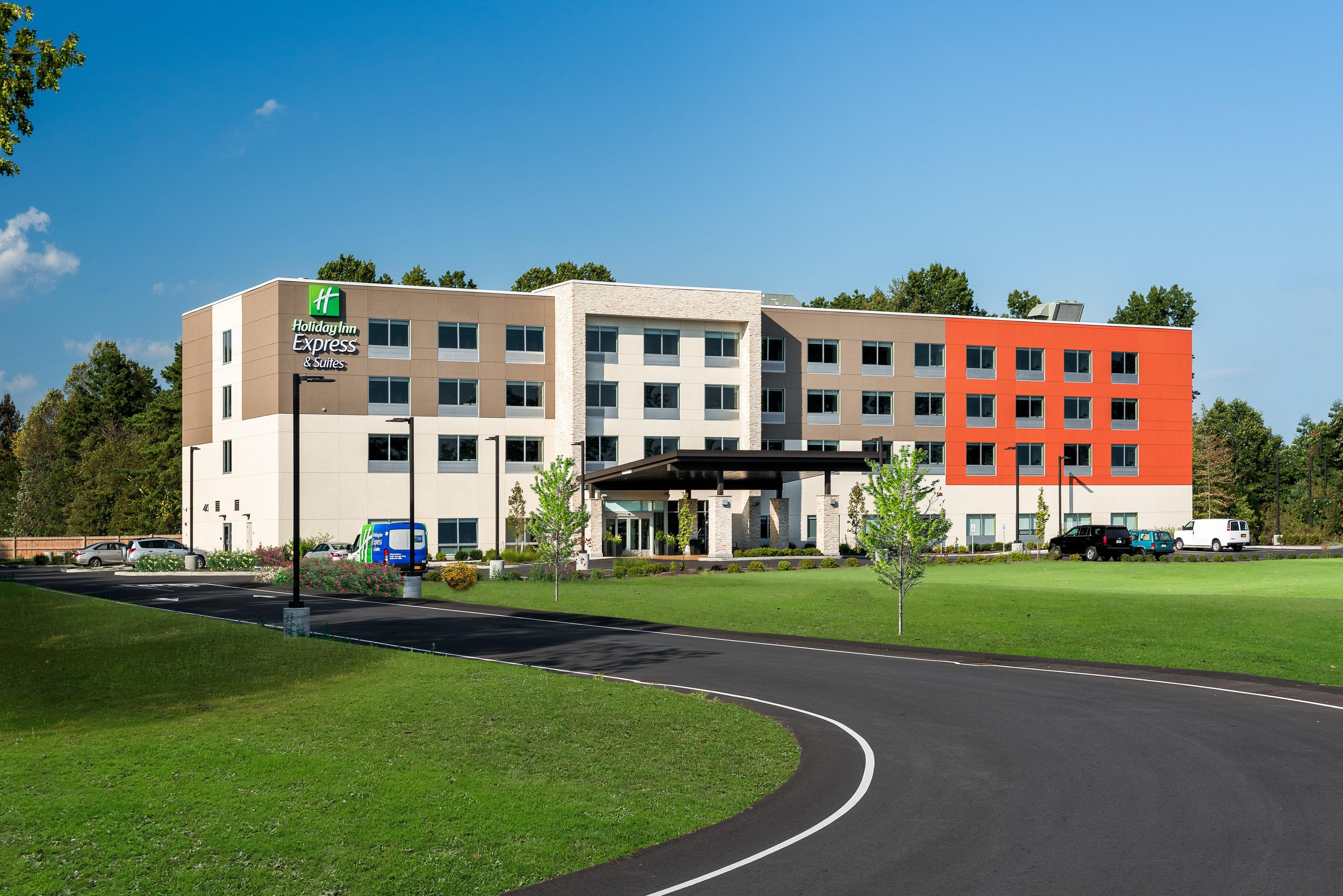Holiday Inn Express Queensbury-Lake George Area By Ihg Buitenkant foto