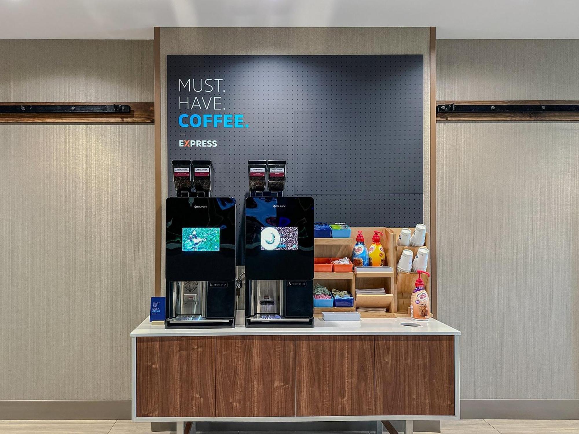 Holiday Inn Express Queensbury-Lake George Area By Ihg Buitenkant foto